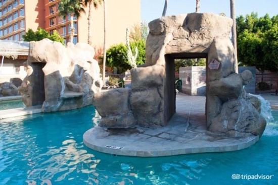 Midtown Garden Hotel Феникс Экстерьер фото